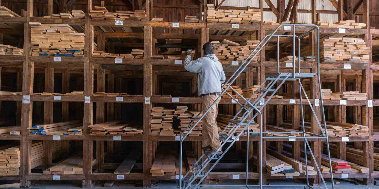 Who Can Buy From A Wholesale Lumber Supplier